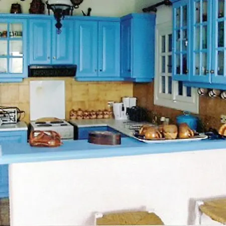 2 Bedrooms House At 400 M Away From The Beach With Sea View Enclosed Garden And Wifi * Evreti
