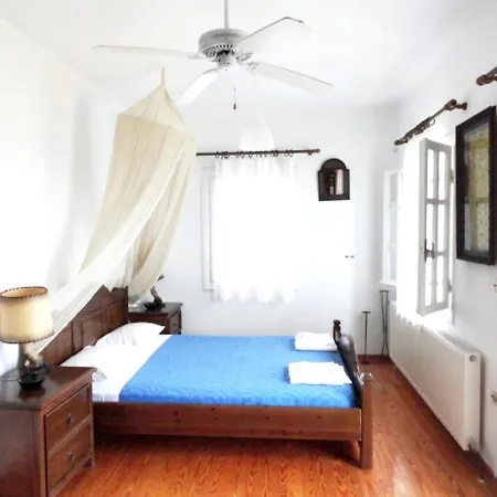Holiday home 2 Bedrooms House At 400 M Away From The Beach With Sea View Enclosed Garden And Wifi *